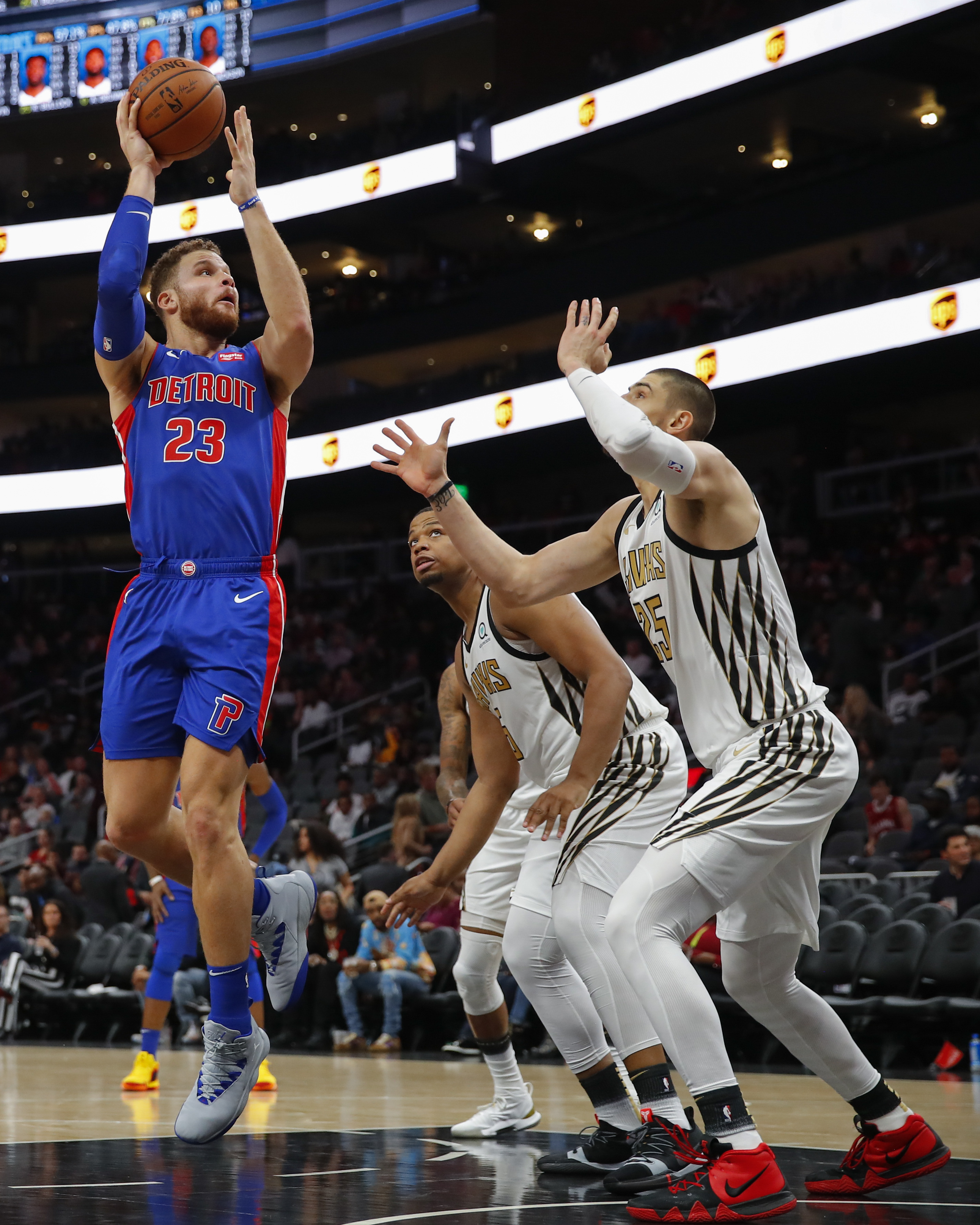 老鹰客场负于活塞,积极调整状态 老鹰客场负于活塞,积极调整状态