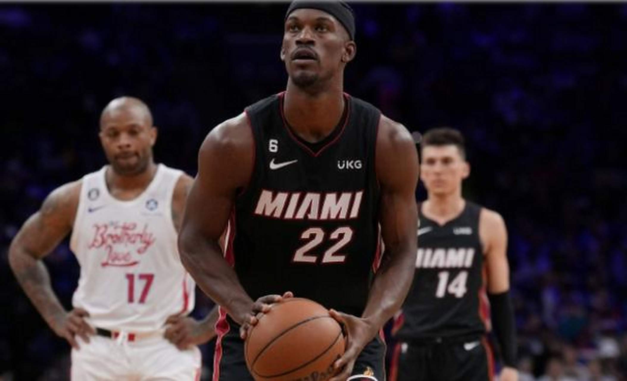 热火逆袭篮网晋级东部半决赛，巴特勒砍26分